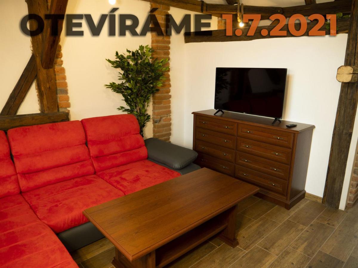 Apartmanovy Dum 13 Podkrovi 1 Sec Exterior photo